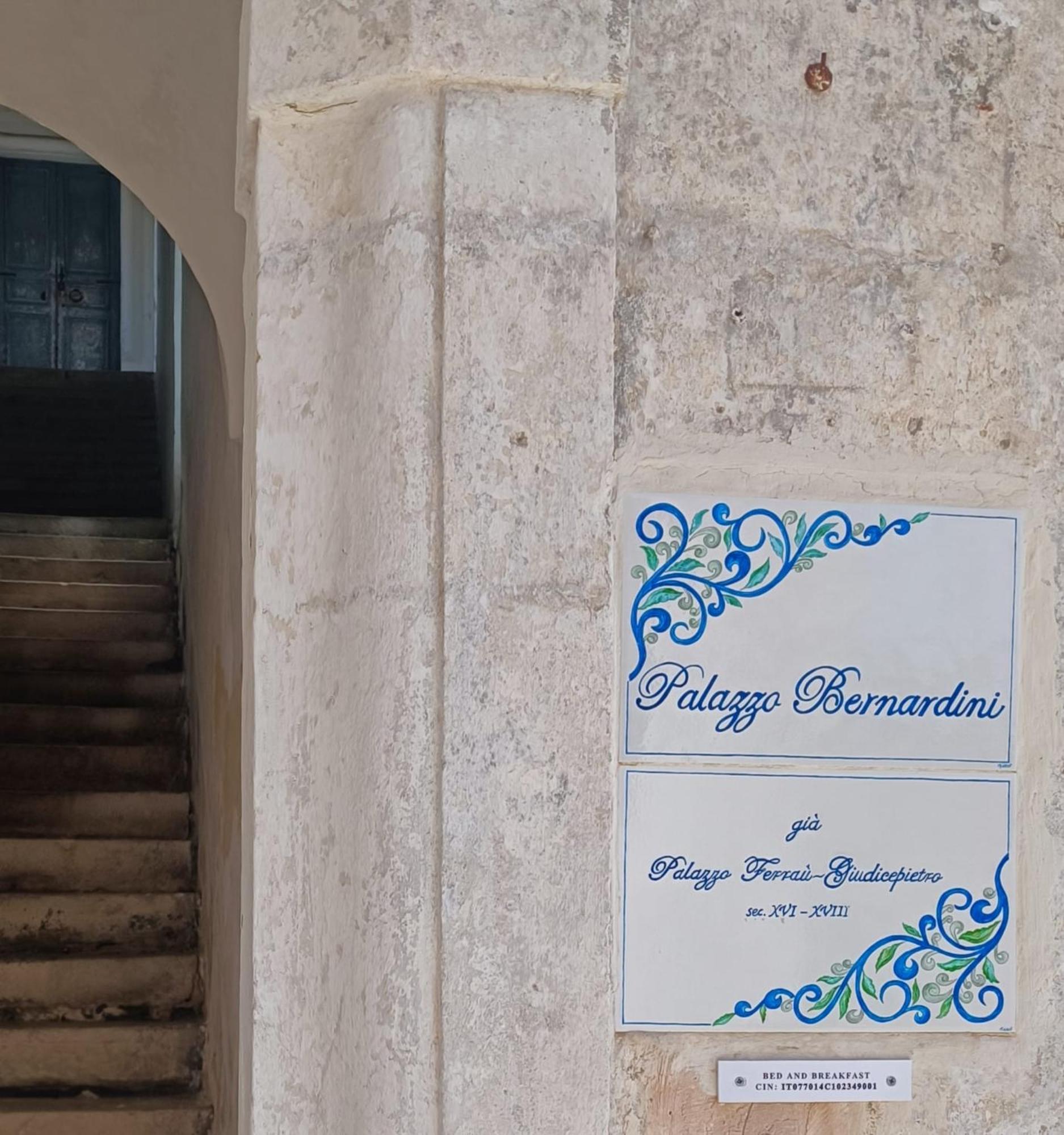 Palazzo Bernardini B & B Matera Luaran gambar